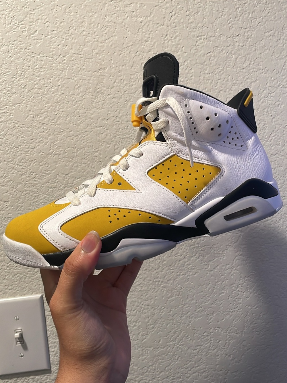 Jordan Men’s Basketball Shoes - White and Yellow